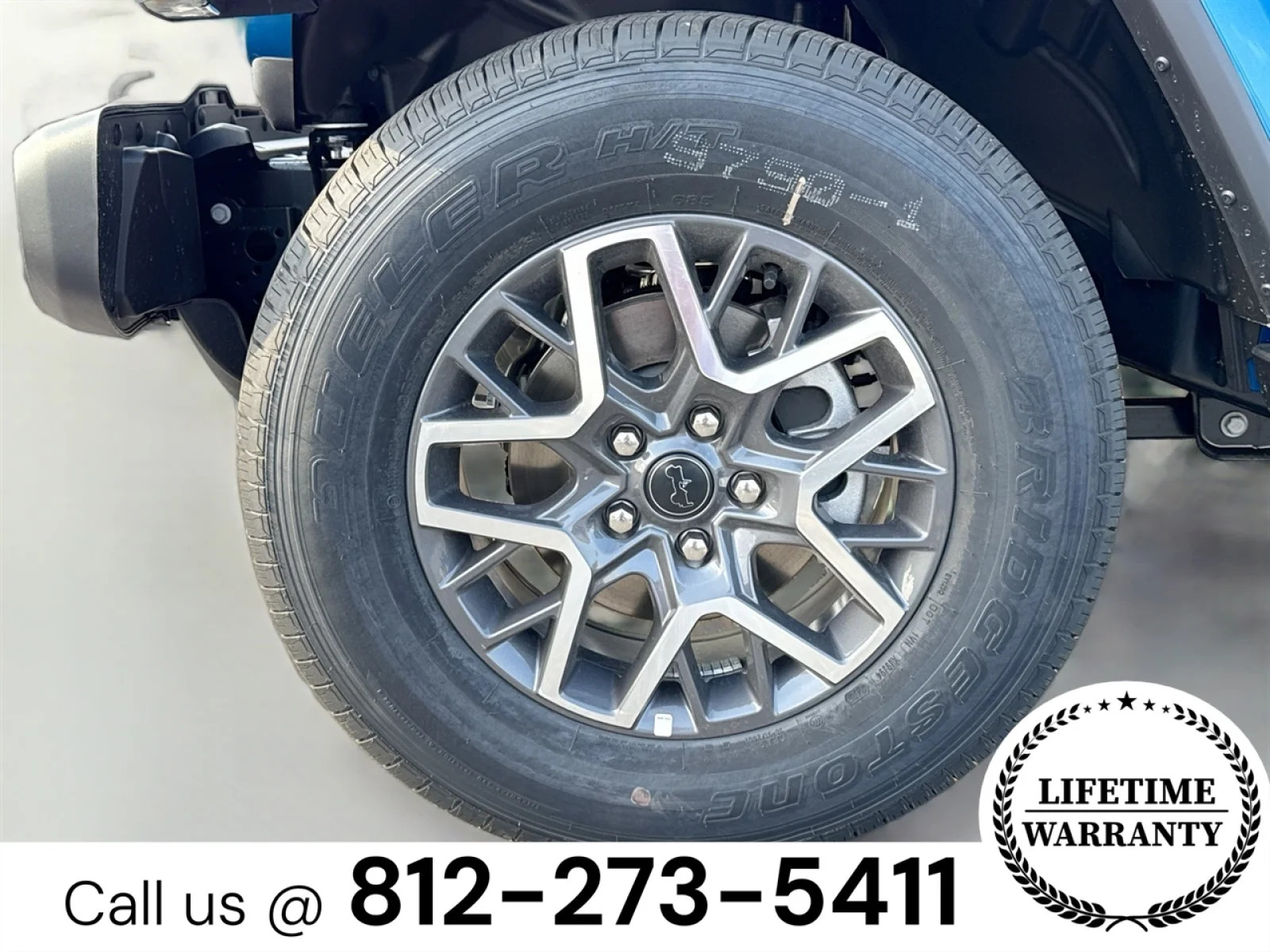 New 2025 Hydro Blue Pearlcoat Jeep Sahara image 31