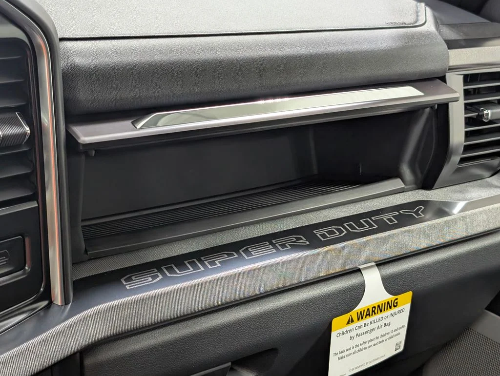 New 2026 Star White Metallic Tri-Coat Ford F-250® Platinum® image 13