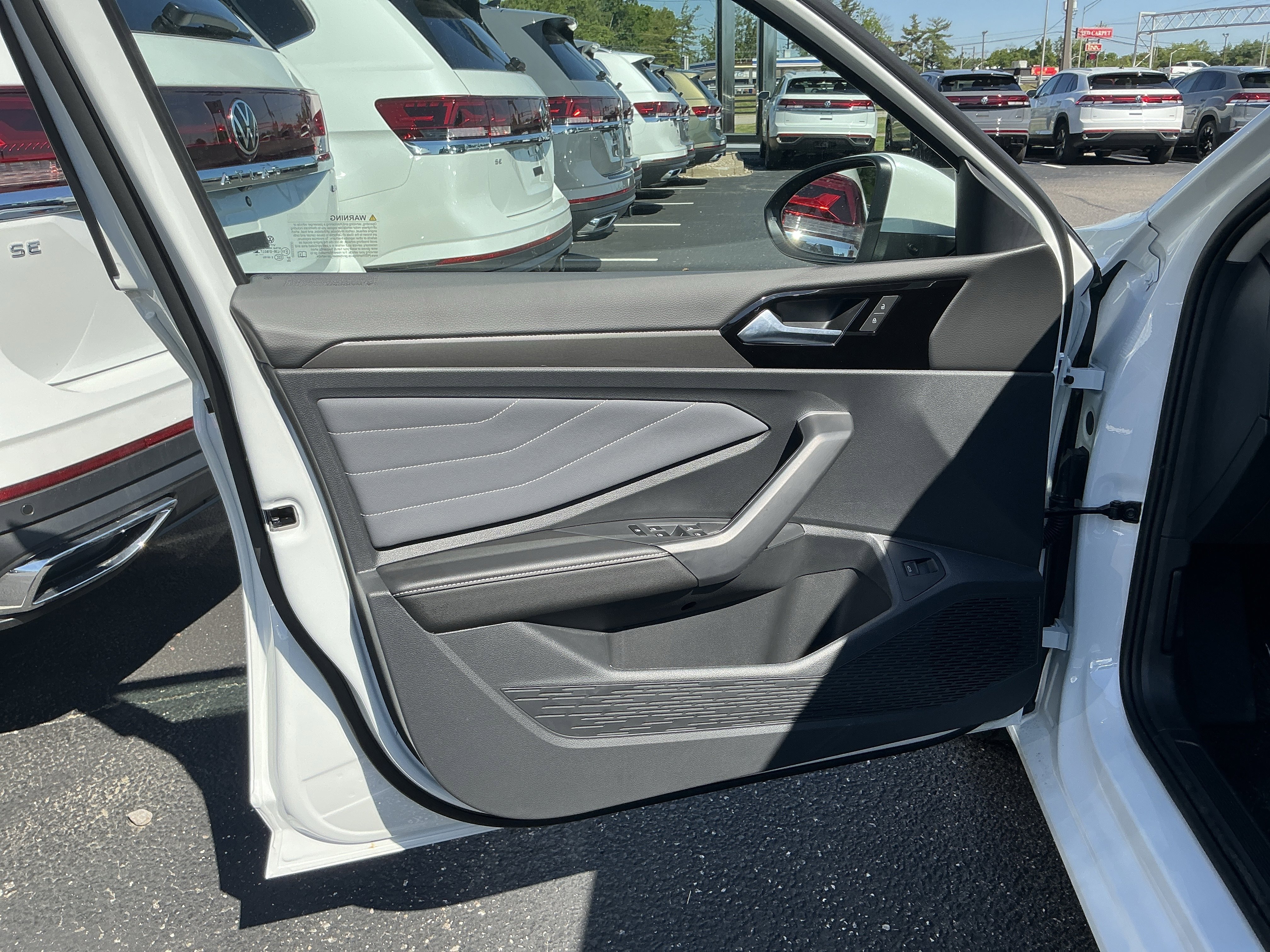 New 2026 Opal White Pearl Volkswagen SEL image 9