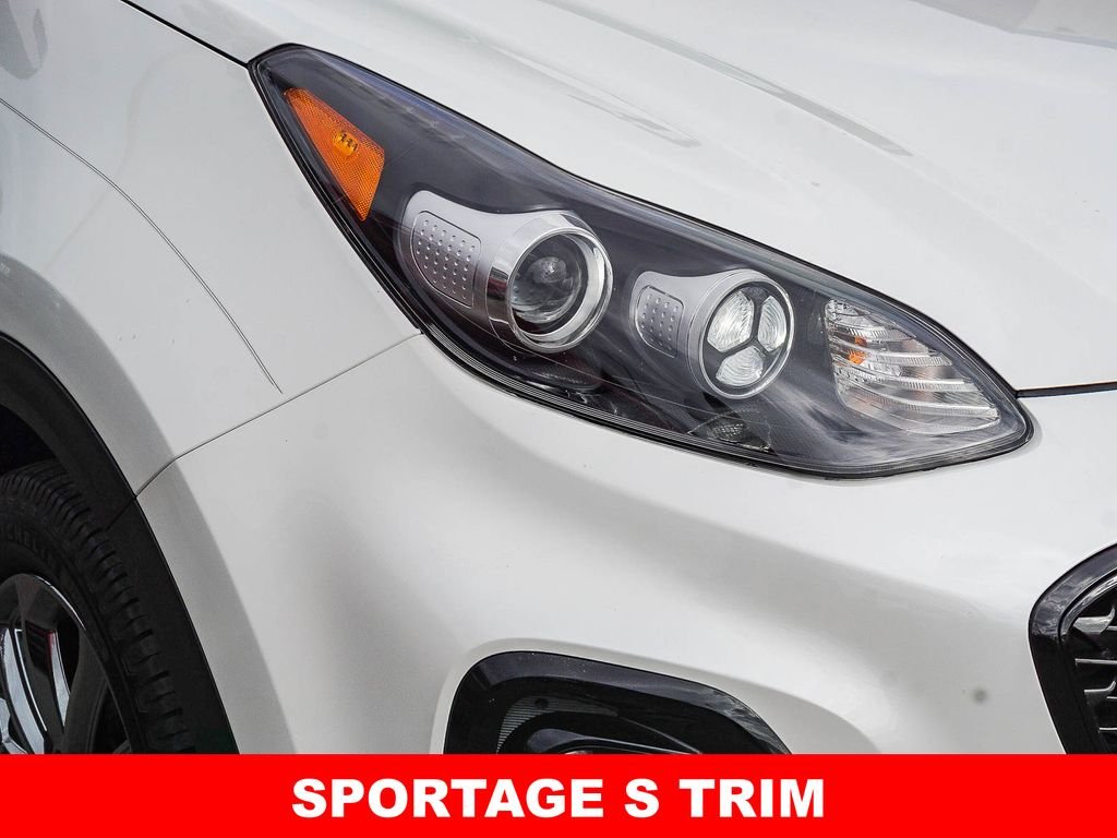 Used 2021 White Kia S image 10