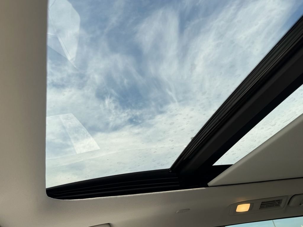 New 2027 HARBOR GRAY INFINITI Luxe FWD image 22