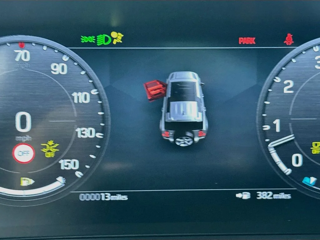 New 2026  Land Rover X-Dynamic SE image 13