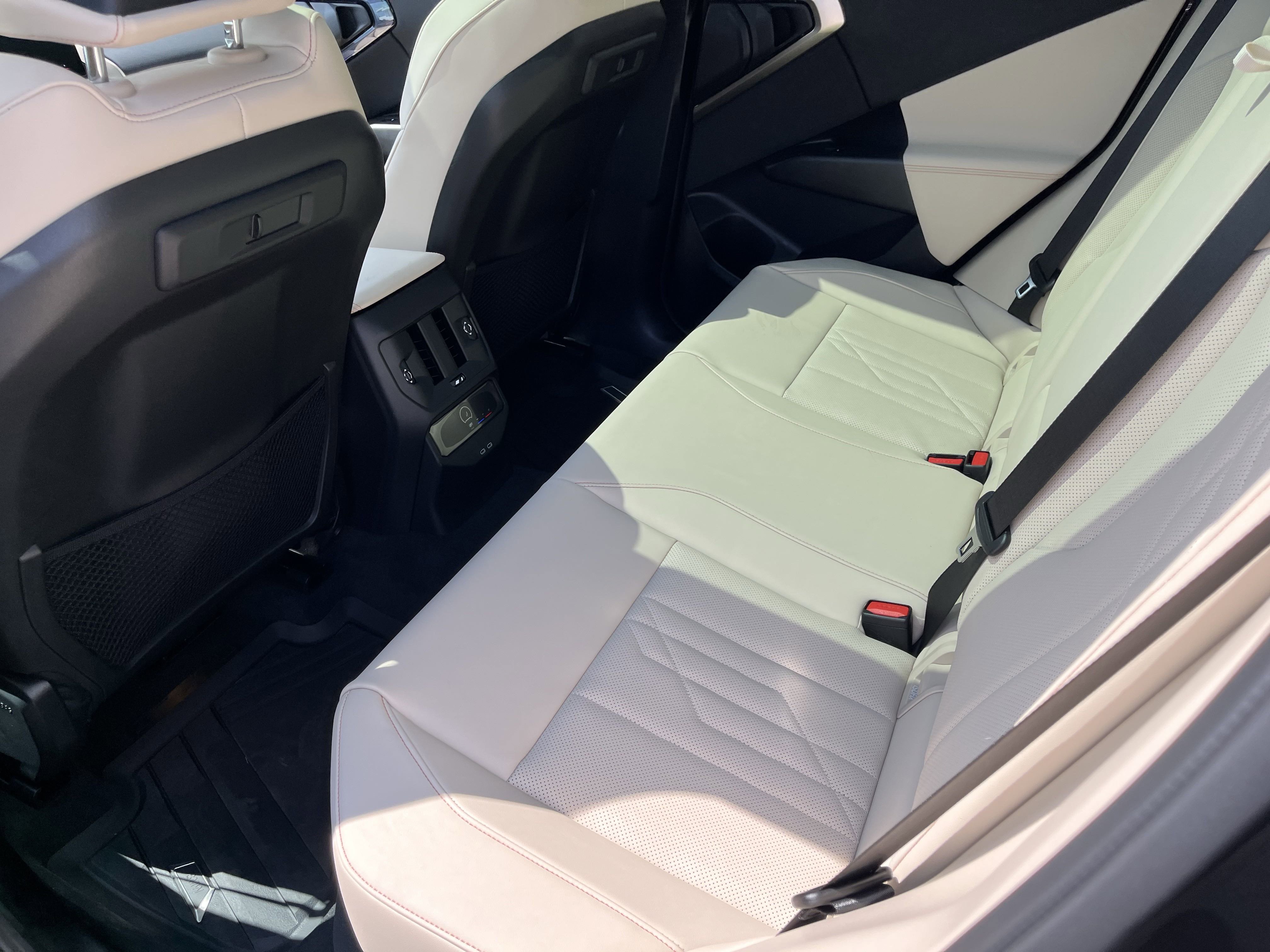 2025 BMW X3 30 - Photo 16