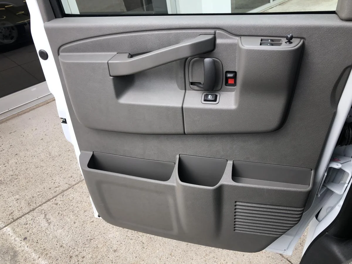 New 2026 White Chevrolet Rwd 3500 135 image 19