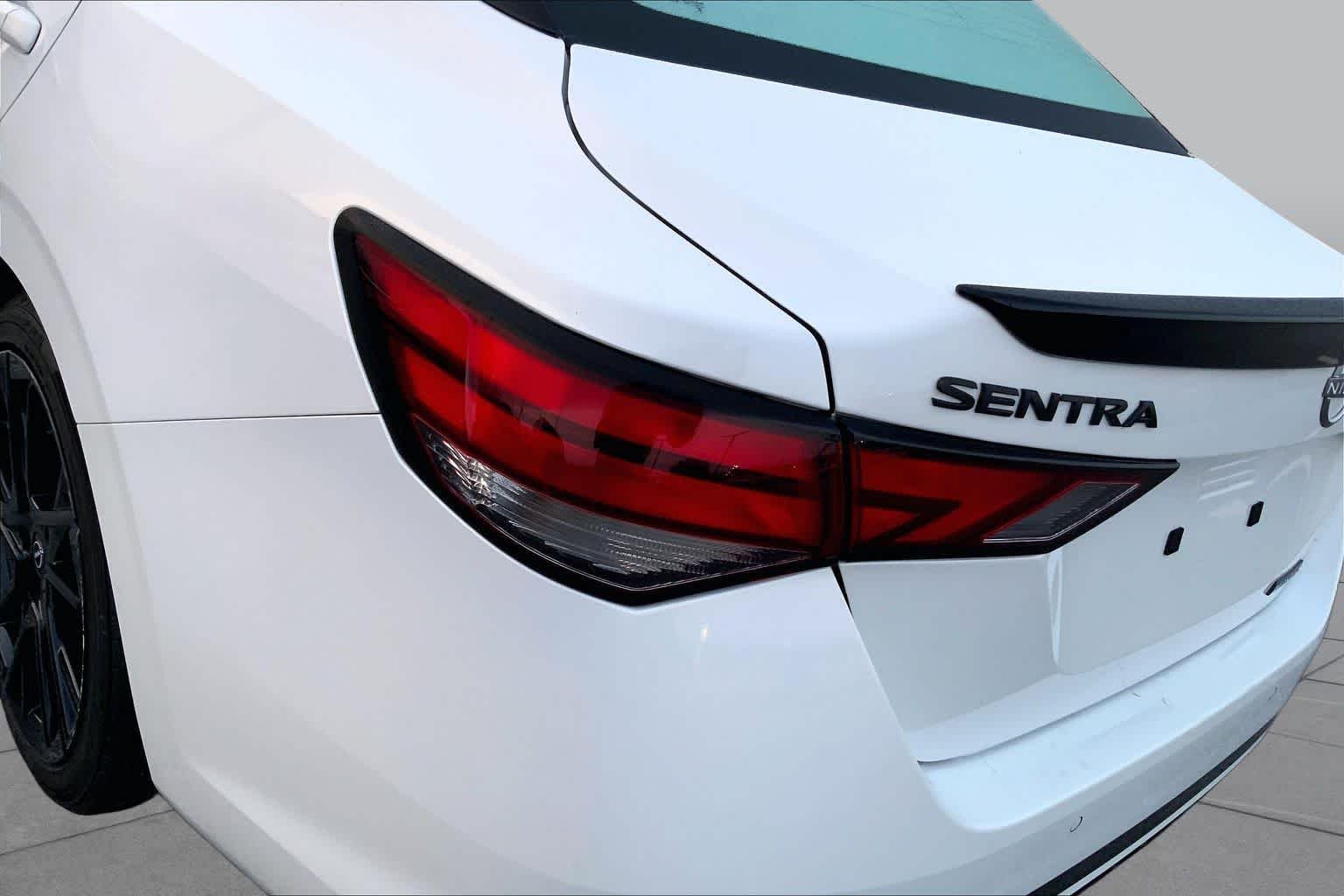 Used 2025 Aspen White Tricoat/Super Black Nissan SR image 26