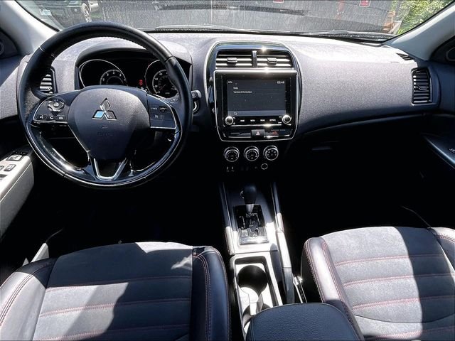 Used 2024 Silver Mitsubishi 2.0 SE image 16