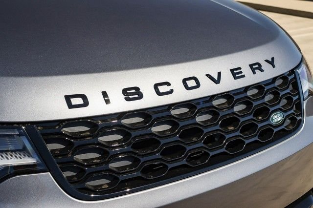 Used 2025 Gray Land Rover Dynamic SE image 8