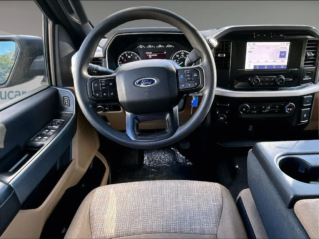 Used 2023 Black Metallic Ford XLT image 5