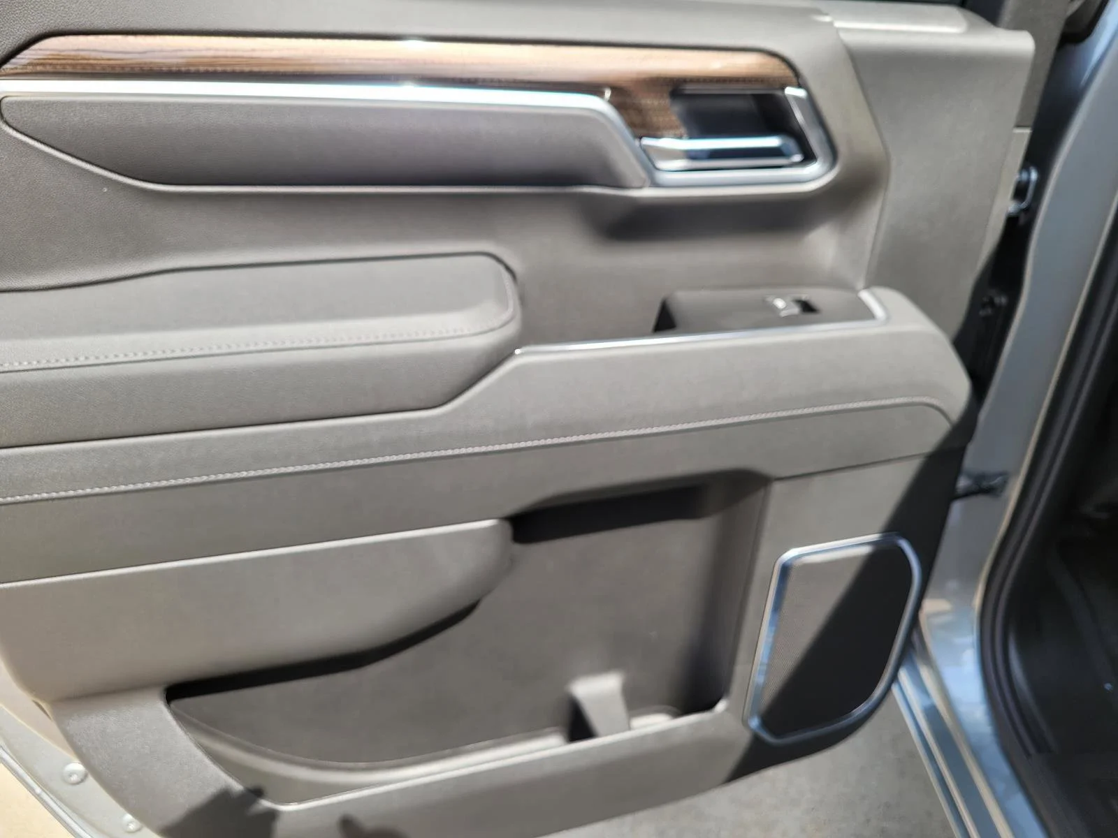 2026 Chevrolet Silverado 1500 LT - Photo 7