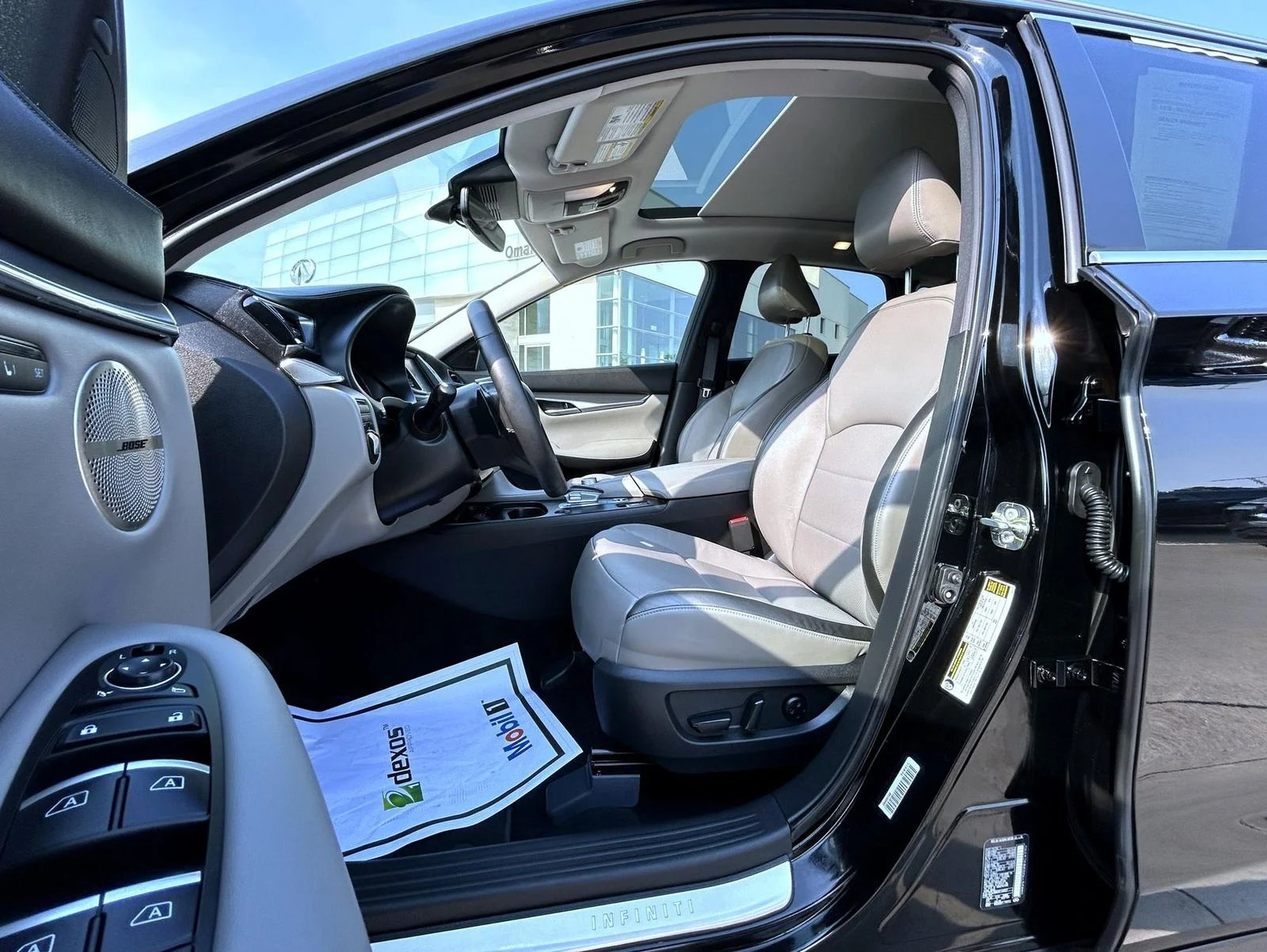 Certified Used 2025 Black INFINITI LUXE image 10
