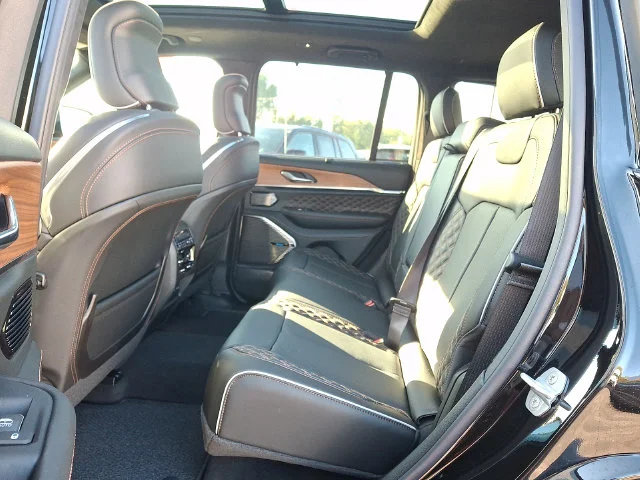 New 2027 Black Jeep Summit image 7
