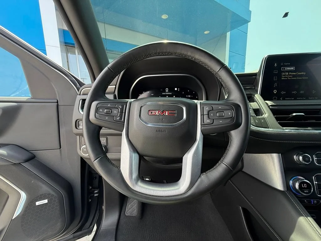 Used 2023 Onyx Black GMC SLT image 22