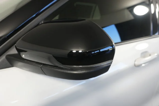 New 2027 Star White Metallic Tri-Coat Ford Platinum™ image 23