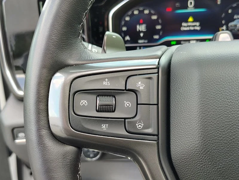 Used 2025 Beige Chevrolet High Country image 39