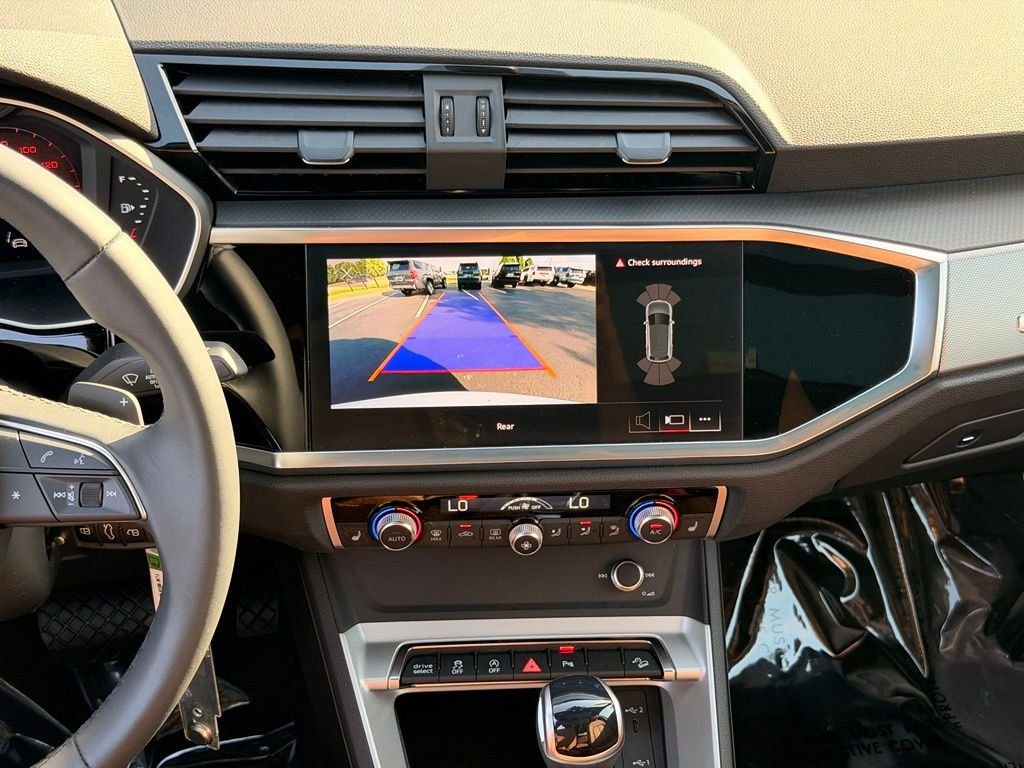 Used 2025  Audi Premium image 18