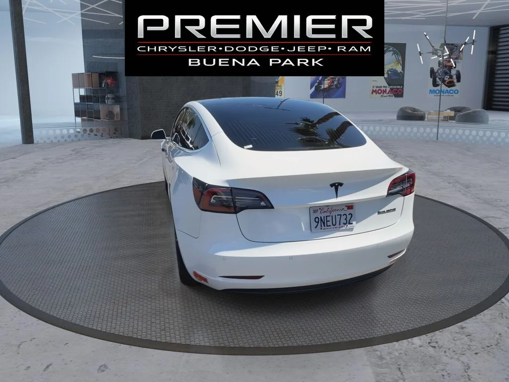 Used 2019 White Tesla Standard Range Plus image 7