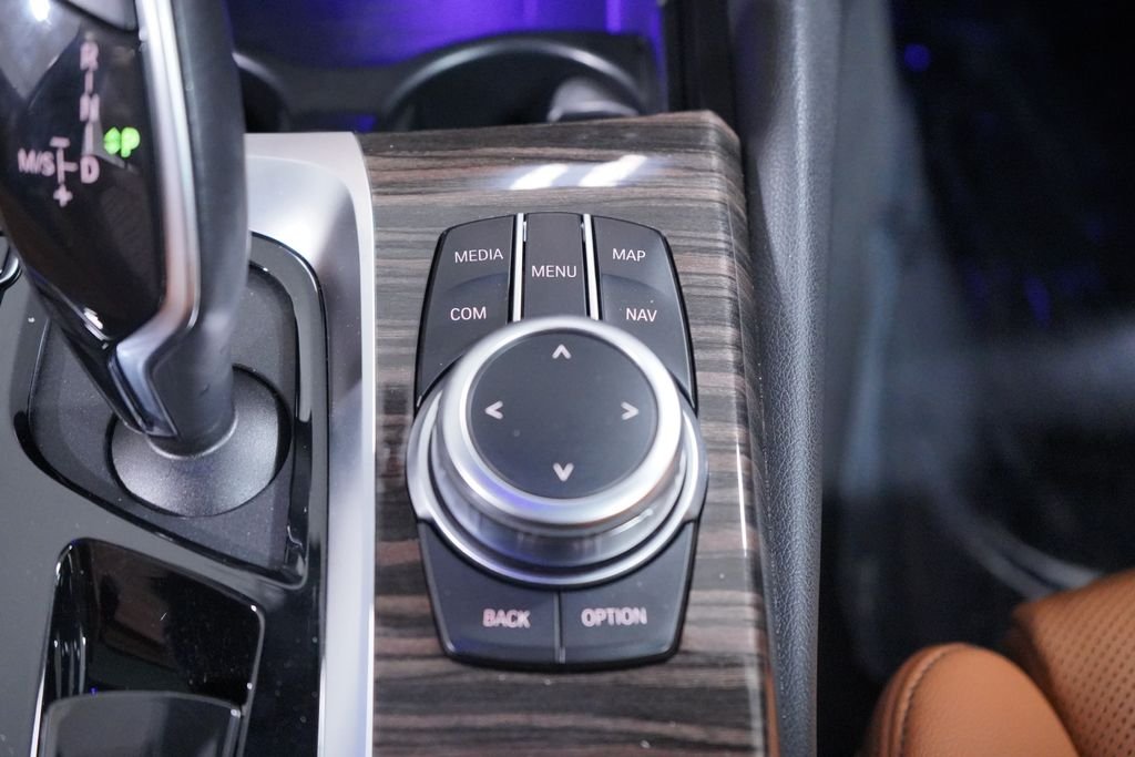 Used 2022 Bluestone Metallic BMW 530i image 12