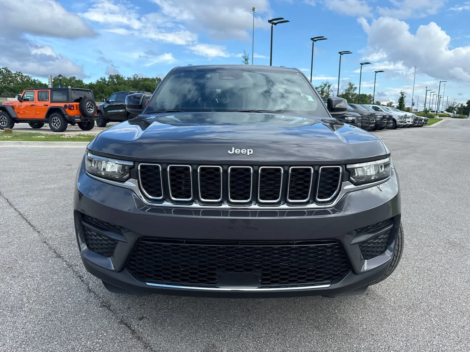 New 2026 Baltic Gray Metallic Clearcoat Jeep Laredo X image 3