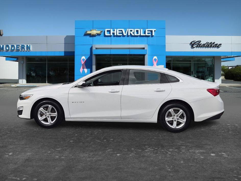 Used 2024 Summit White Chevrolet LT image 2