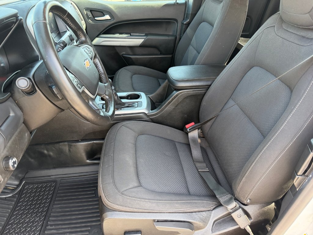 Used 2022 Summit White Chevrolet 2WD LT image 26