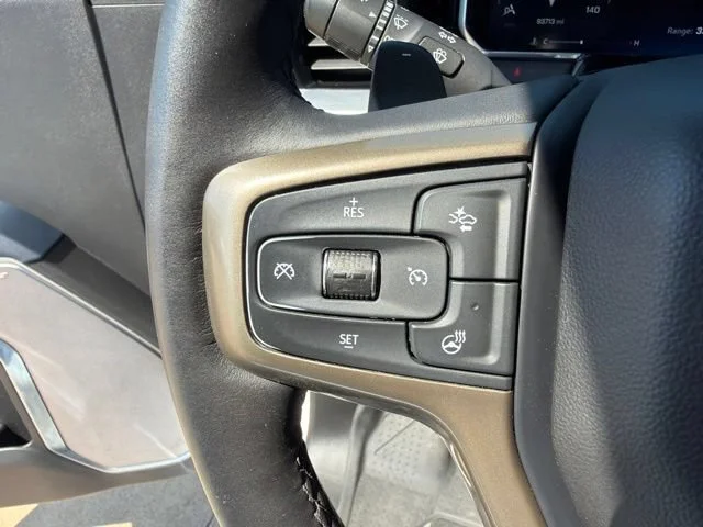 Used 2023 IRIDESCENT PEARL TRICOAT Chevrolet High Country image 19