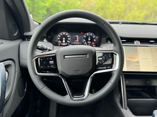 New 2026 Fuji White LAND ROVER Landmark Edition image 22