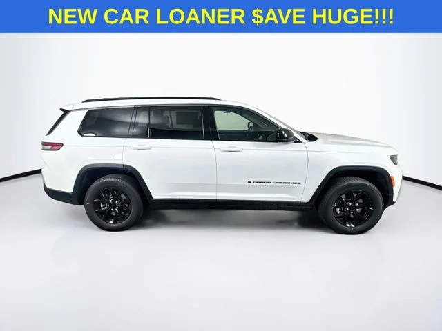 New 2026 Bright White Clear-Coat Exterior Paint Jeep Laredo image 8