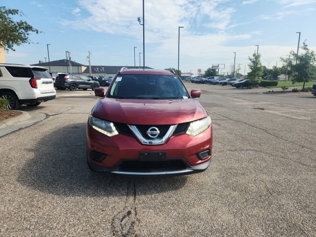 Used 2016 Red Nissan SV image 5