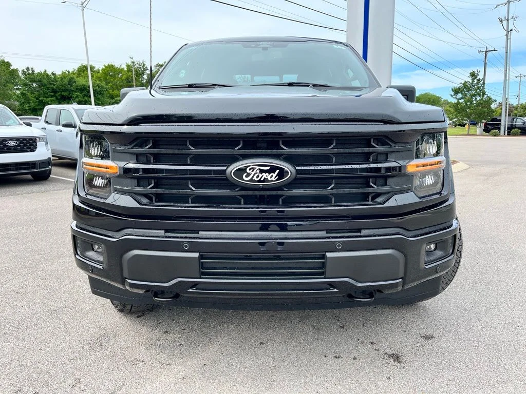 New 2026 Black Ford XLT image 2