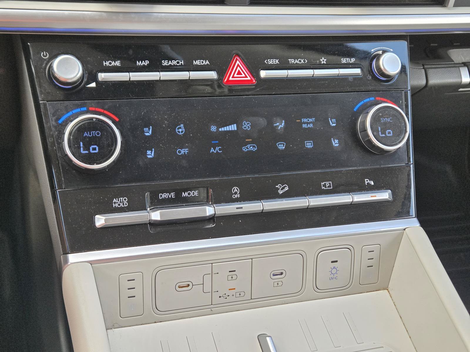 Used 2024 Shimmering Silver Pearl Hyundai Calligraphy image 62