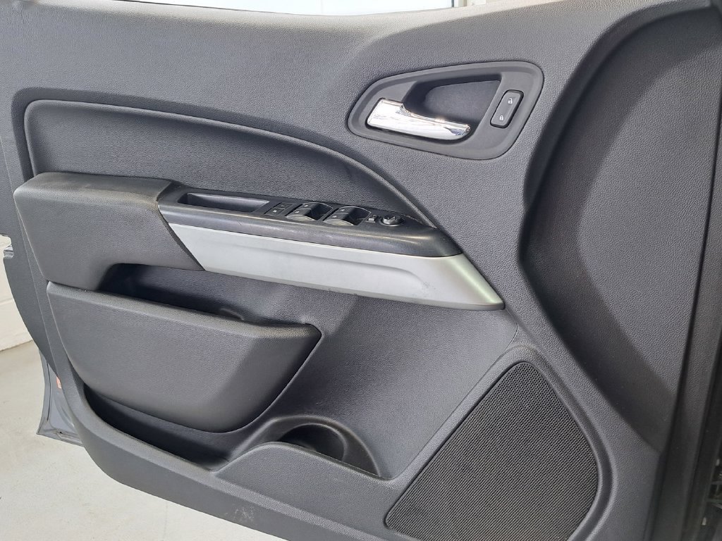 Used 2020 Gray Chevrolet LT image 21
