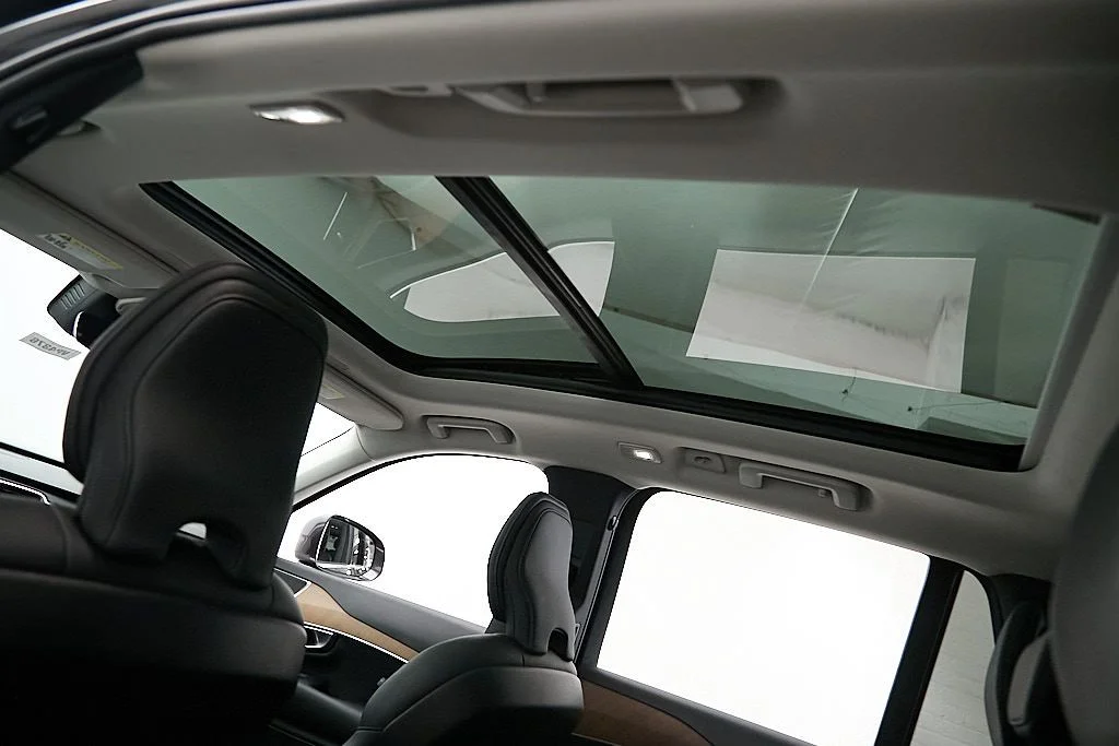 Certified Used 2024 Platinum Grey Volvo Plus image 23