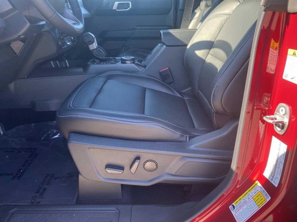 New 2026 Ruby Red Metallic Tinted Clearcoat Ford Outer Banks® image 12