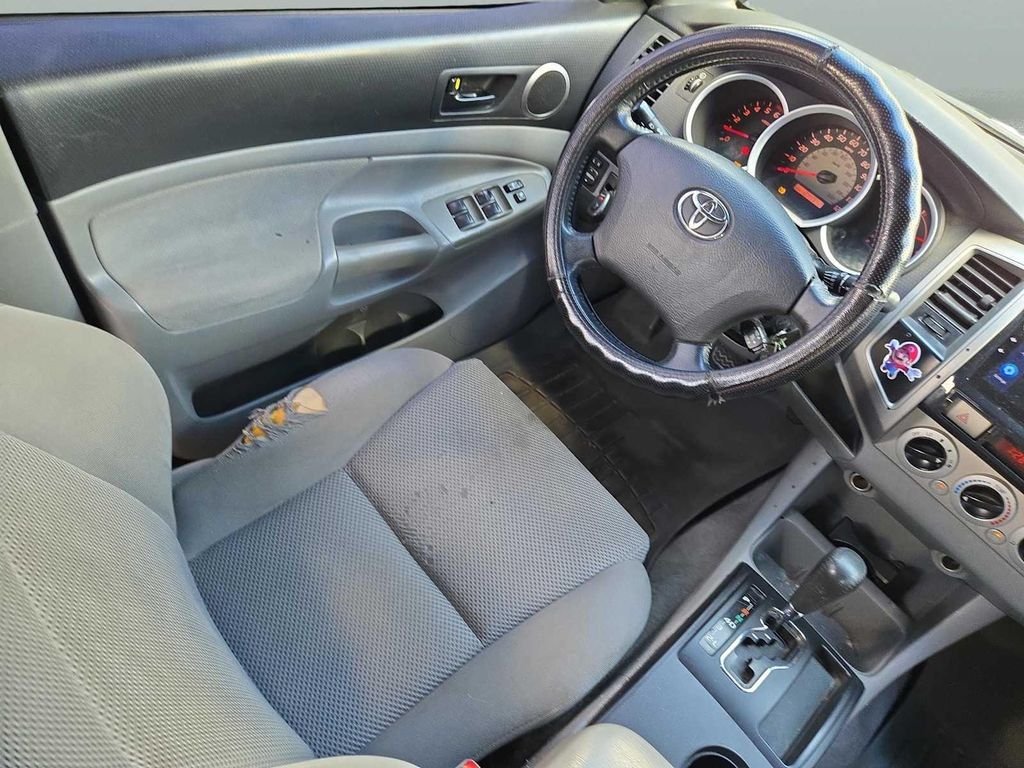Used 2007 White Toyota PreRunner image 17