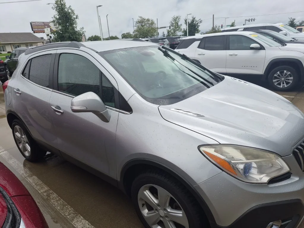 Used 2015 Silver Buick Leather image 4