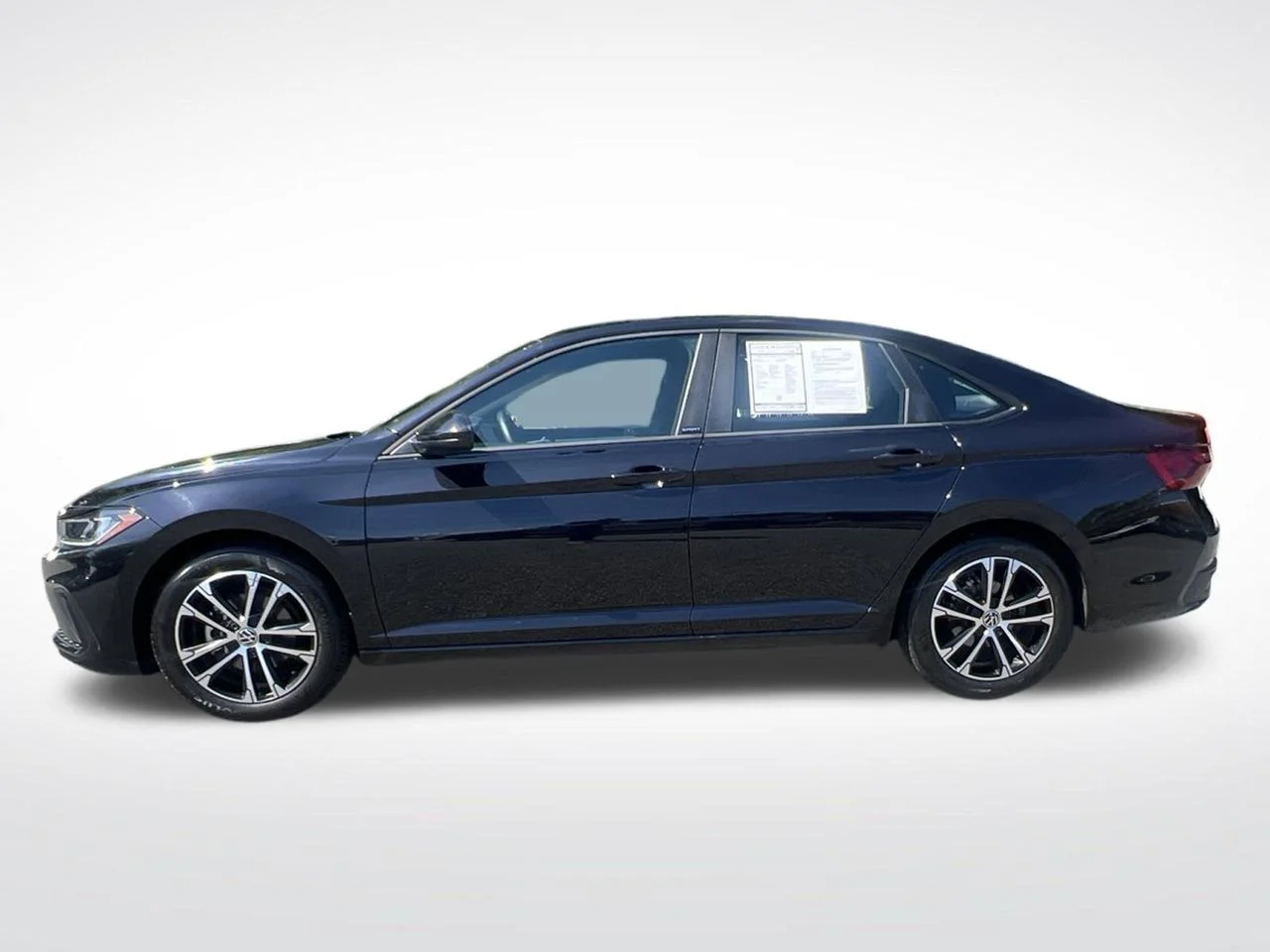 Used 2025  Volkswagen 1.5T Sport image 2