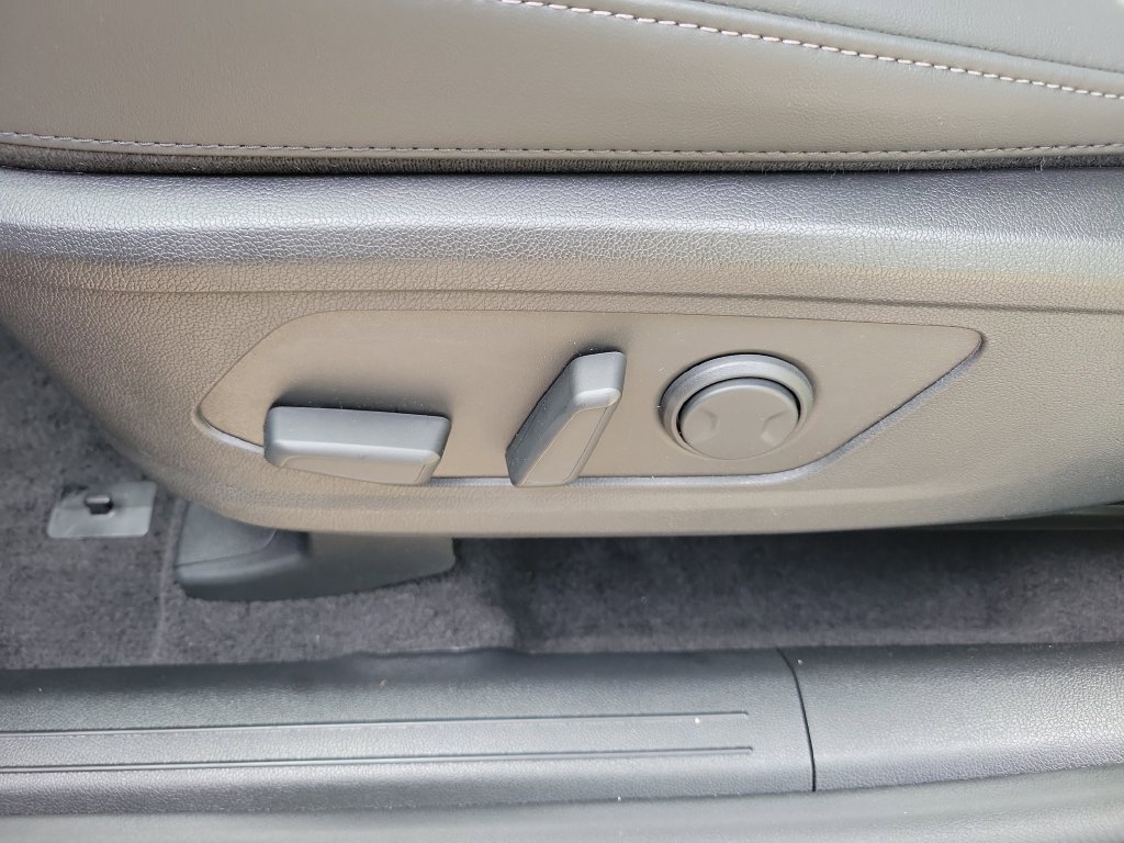 New 2026 Wolf Gray Kia S image 24