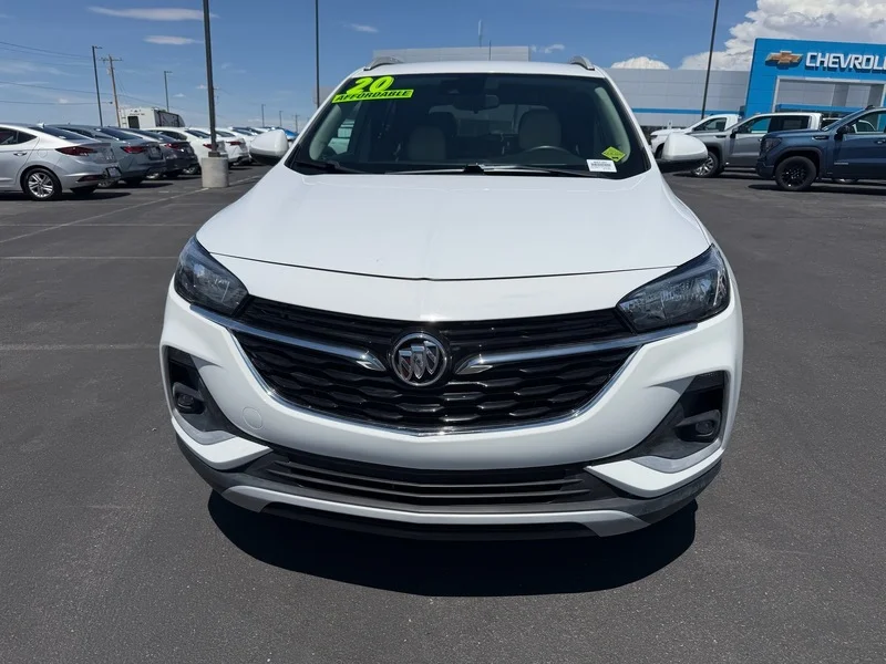 Used 2020 SUMMIT WHITE Buick Select image 8