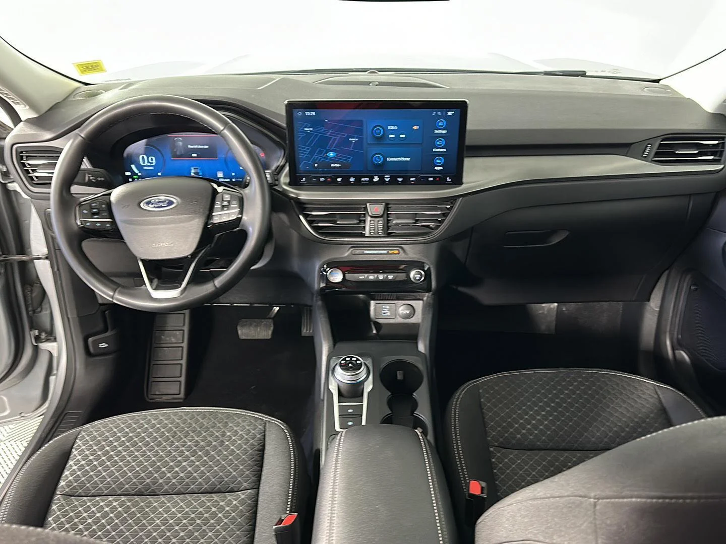 Used 2023 Iconic Silver Ford Active image 25