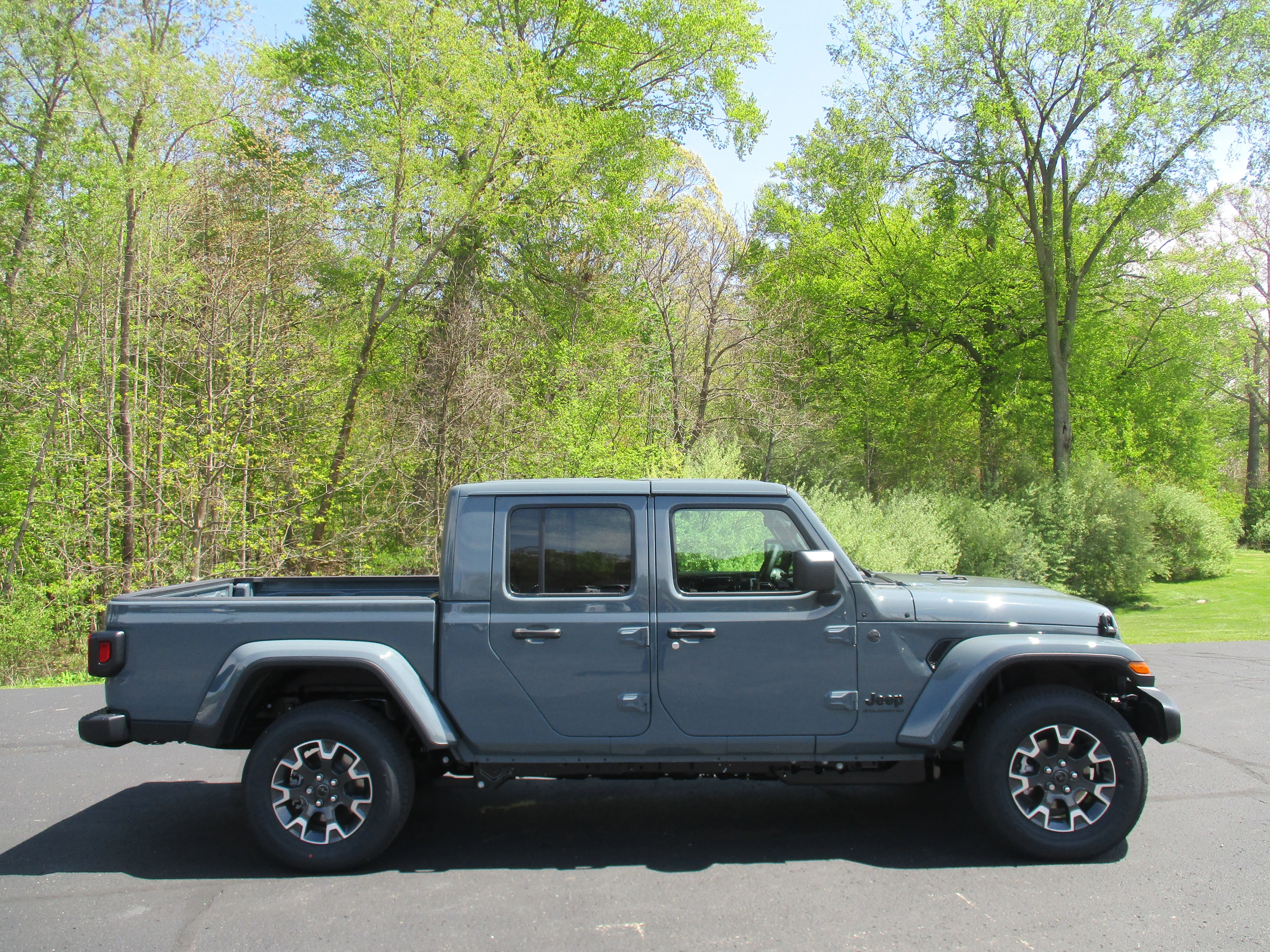New 2026 Anvil Clear-Coat Exterior Paint Jeep Sahara image 27