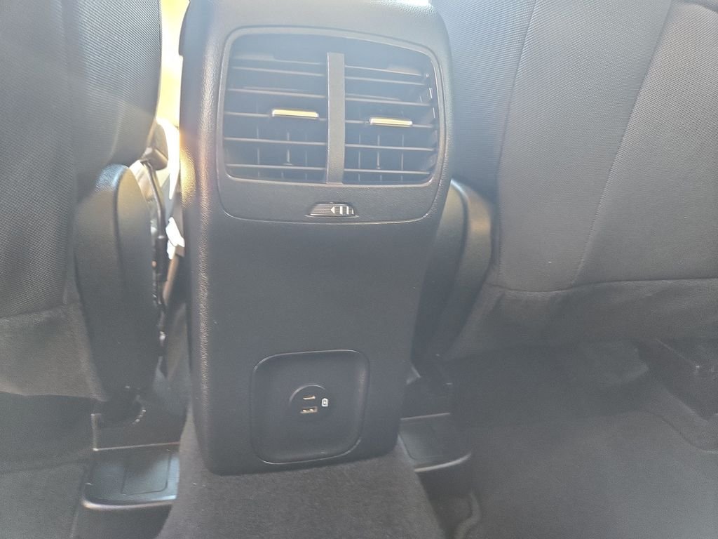 Used 2020 Magnetic Ford SE image 33