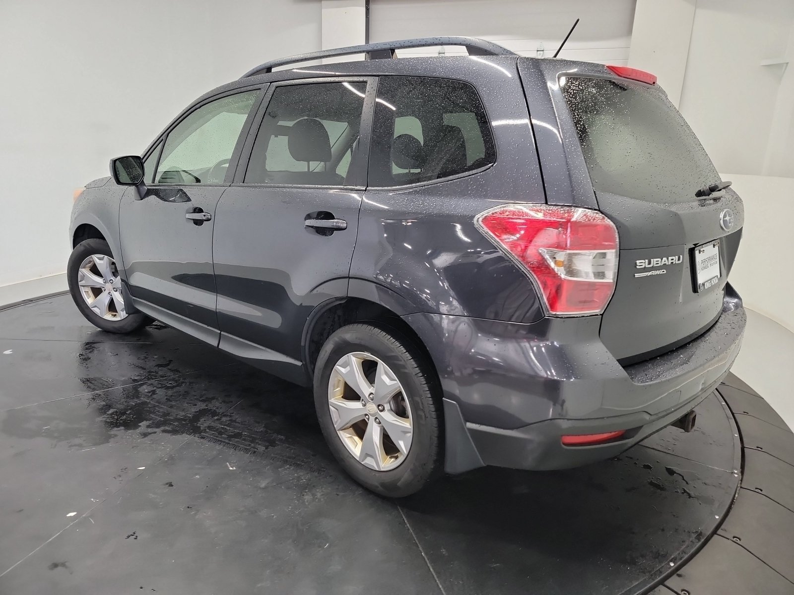Used 2015 Dark Gray Metallic Subaru 2.5i Premium image 5