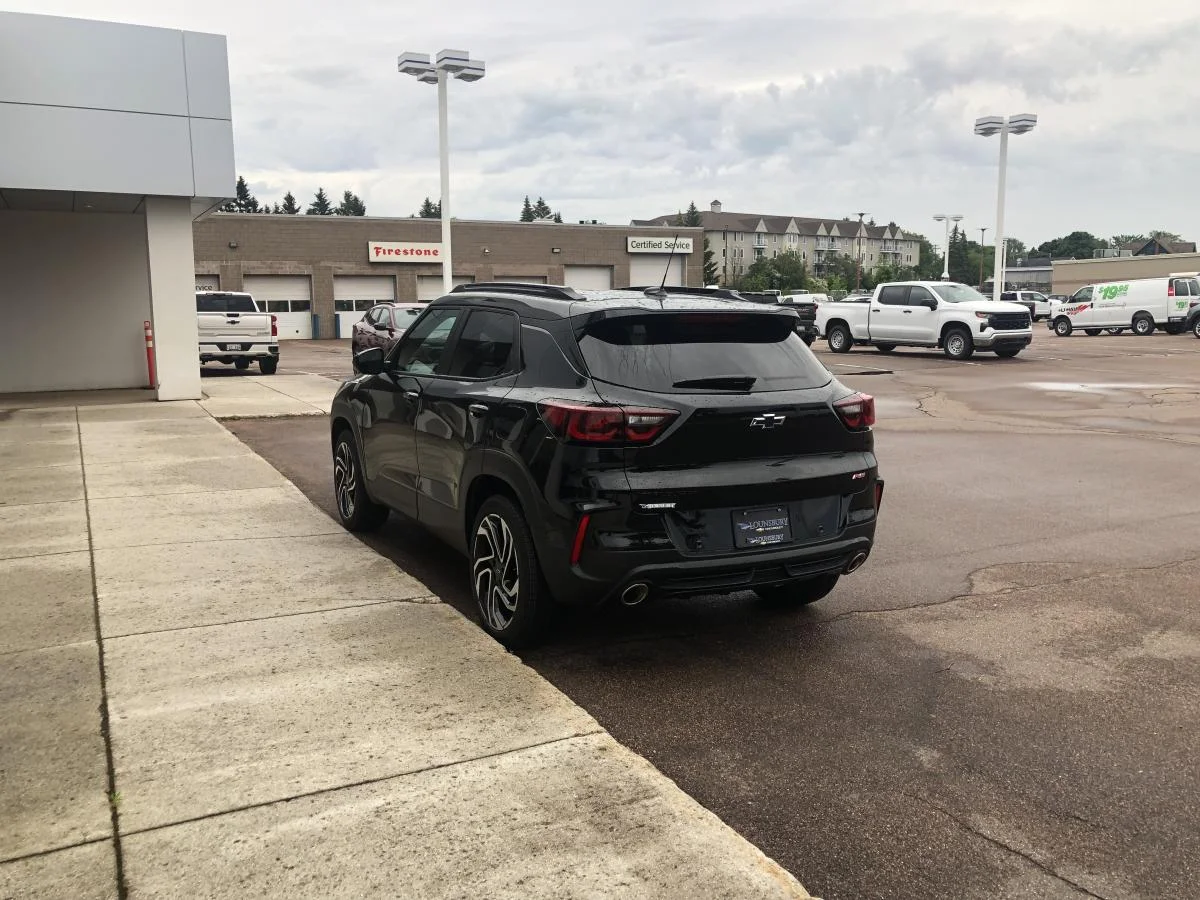 New 2026 Black Chevrolet Awd 4dr Rs image 5