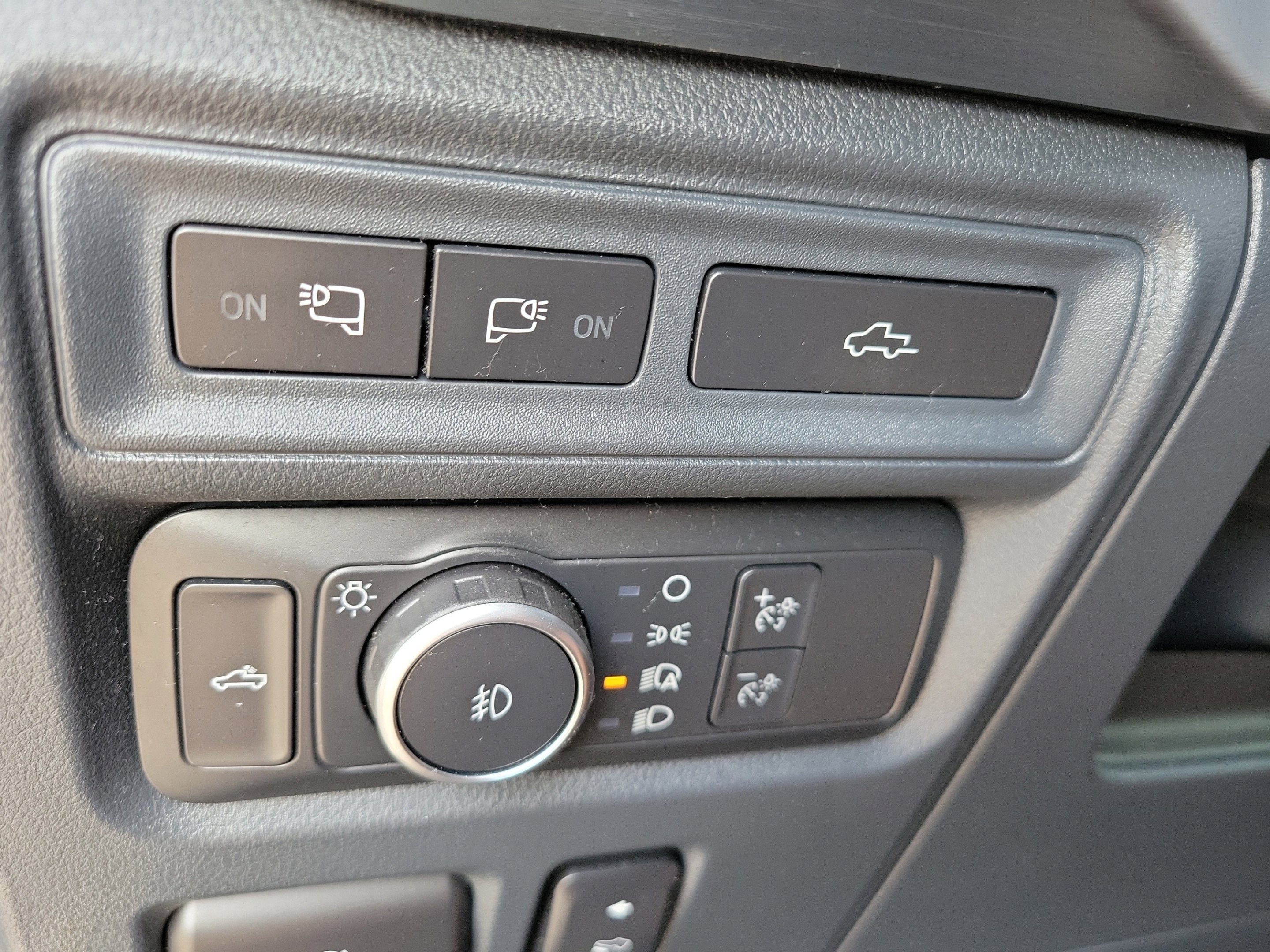 Used 2022 Black Metallic Ford Lariat image 31