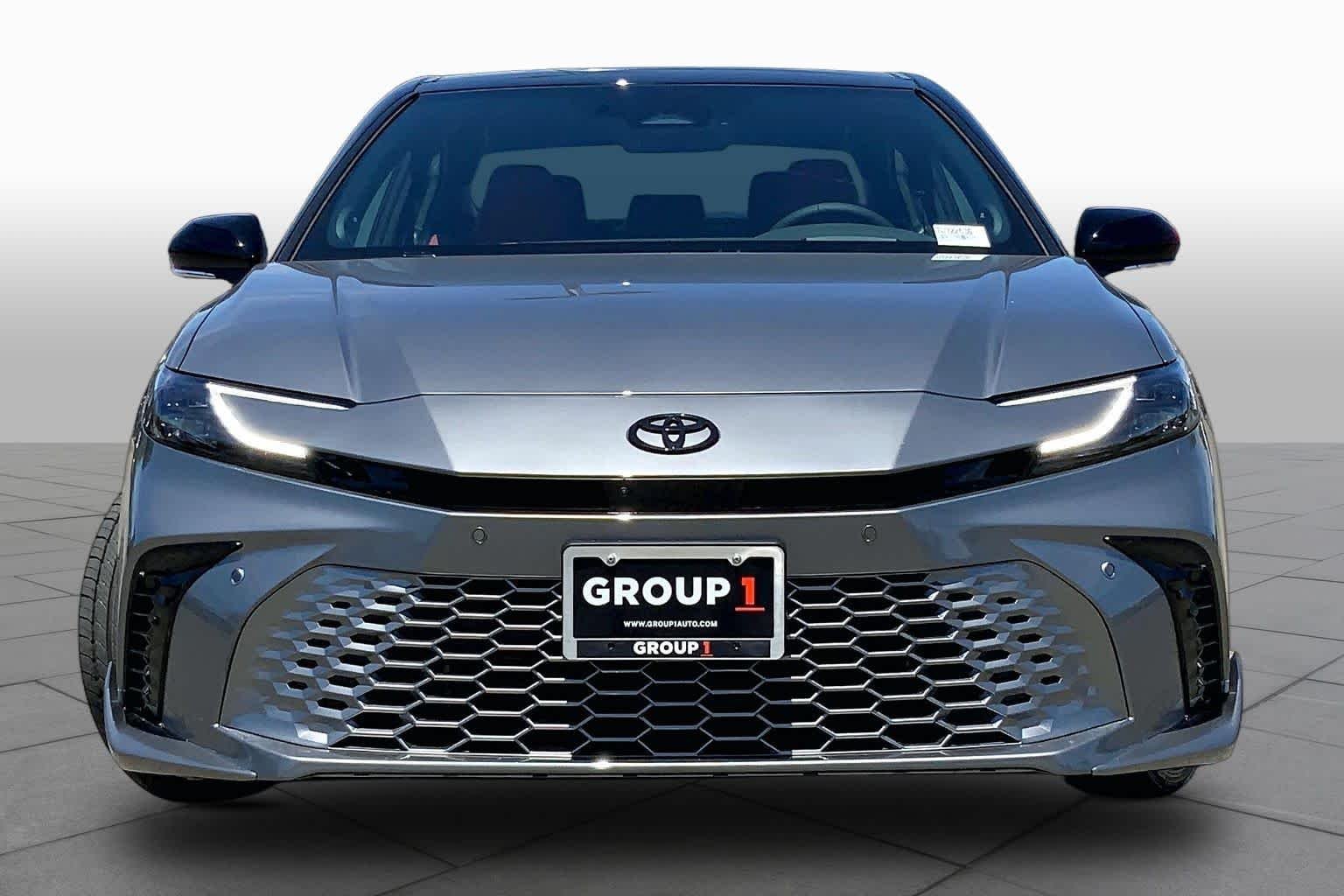 New 2026 Heavy Metal with Midnight Black Metallic roof Toyota XSE image 3