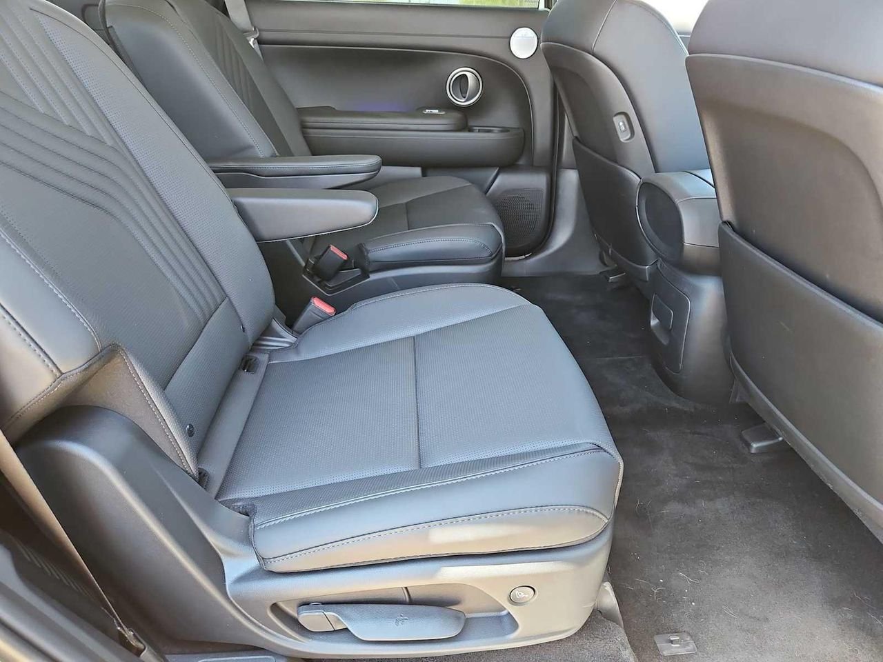 New 2026 Titan Charcoal Pearl Hyundai SEL Premium 7P image 20