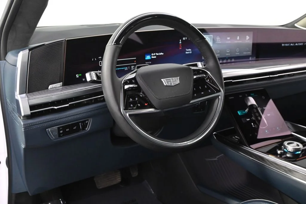 2025 Cadillac Escalade IQ Luxury 2 - Photo 11