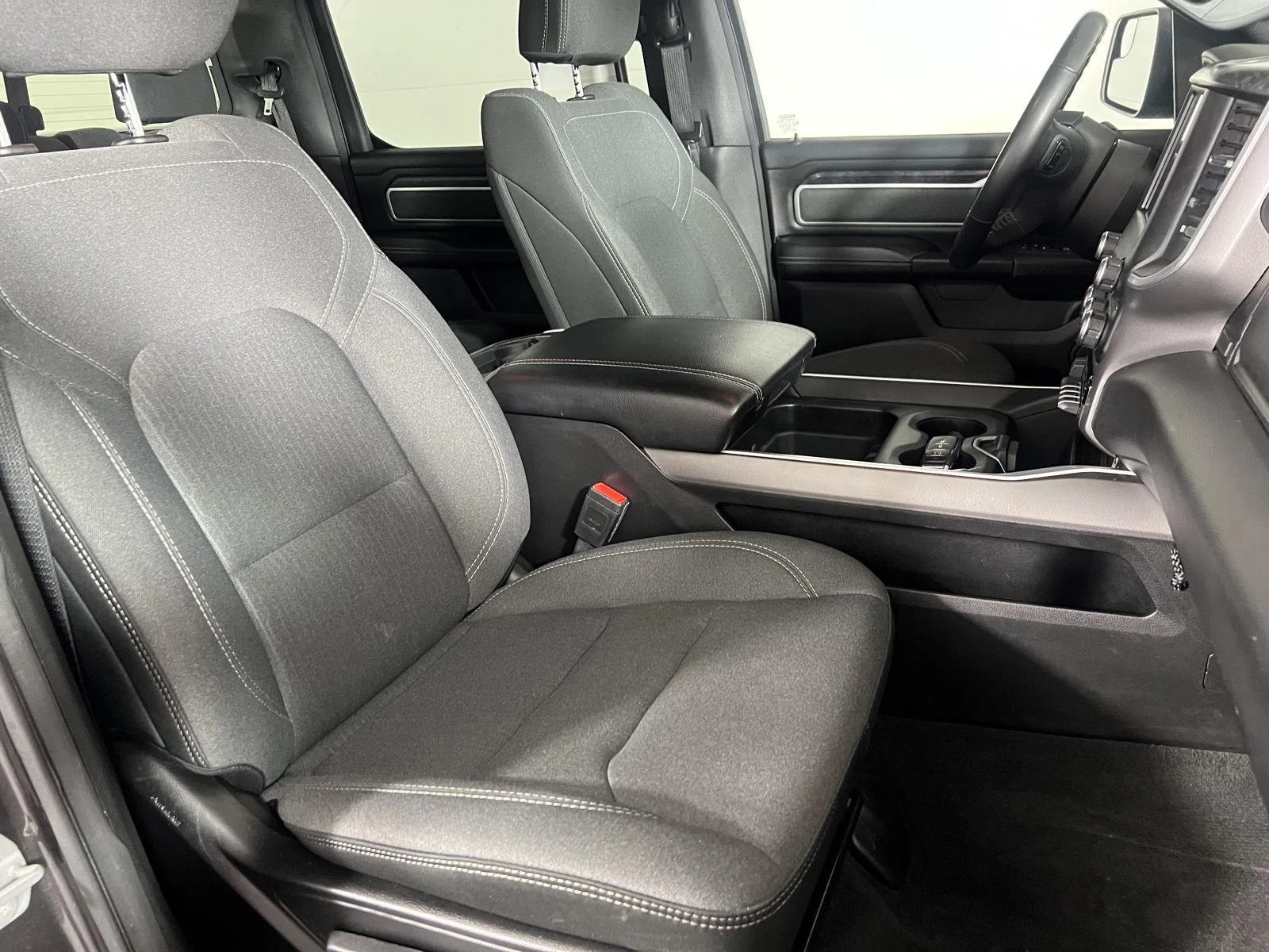 Used 2022 Granite Crystal Metallic Clearcoat Ram Big Horn image 47