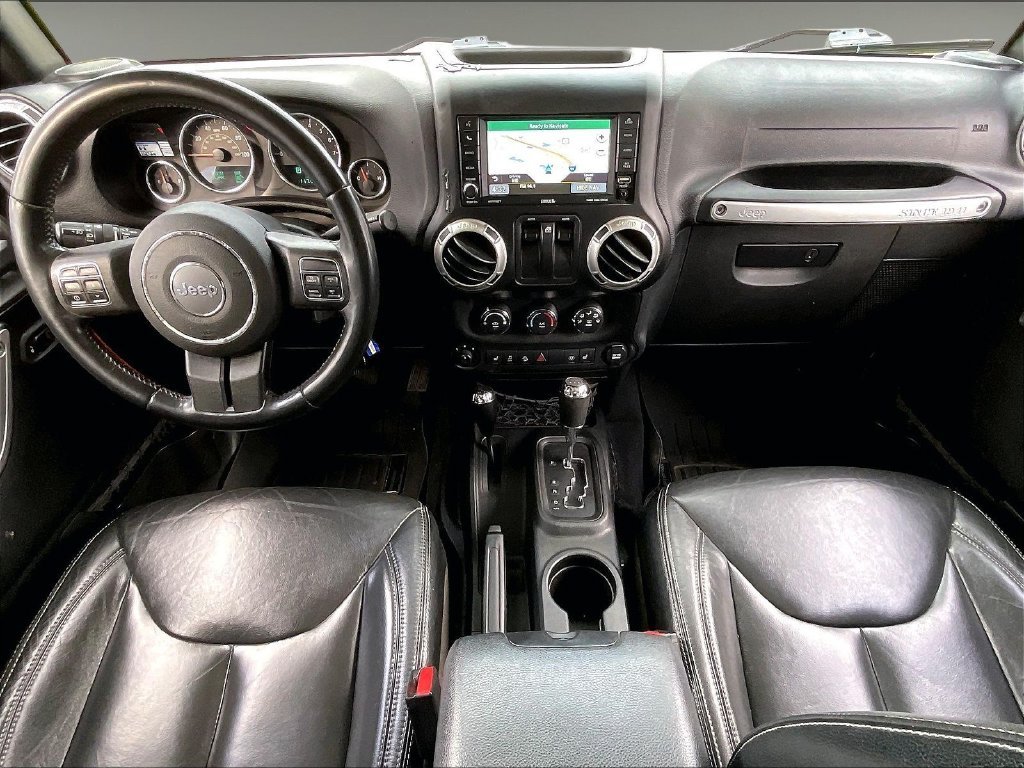 Used 2017 Granite Crystal Metallic Clearcoat Jeep Sahara image 19