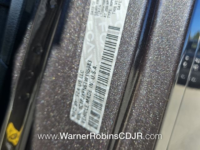 New 2026 Granite Crystal Metallic Clear-Coat Exterior Paint Jeep Rubicon image 19